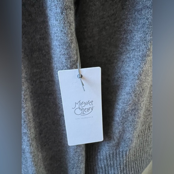 $472 NWT Margaret O’Leary Cashmere Fitted Zip
Hoodie - Size L - Picture 6 of 9